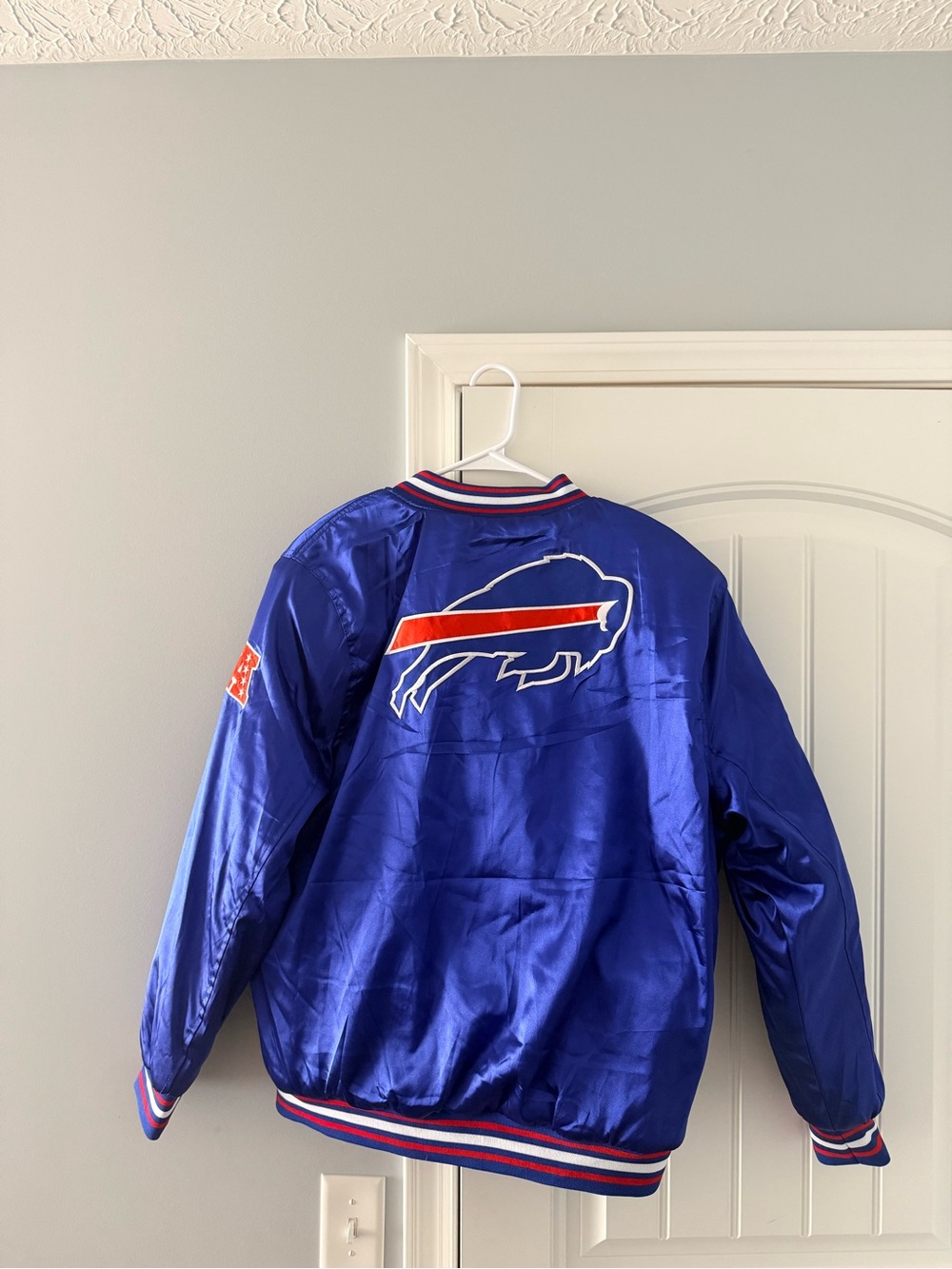 NEW - Size L - Buffalo Bills NFL Blue Satin Bomber Jacket - Picture 5 of 5